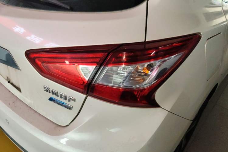 Used Nissan Tiida 2016 1.6L CVT Smart Drive Edition Right Rear Taillight