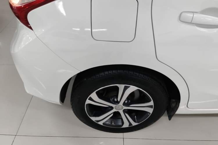 Used Nissan Tiida 2016 1.6L CVT Smart Drive Edition Right Rear Wheel Hub