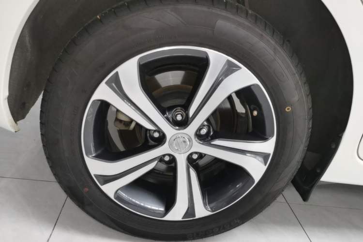 Used Nissan Tiida 2016 1.6L CVT Smart Drive Edition Right Rear Wheel Hub