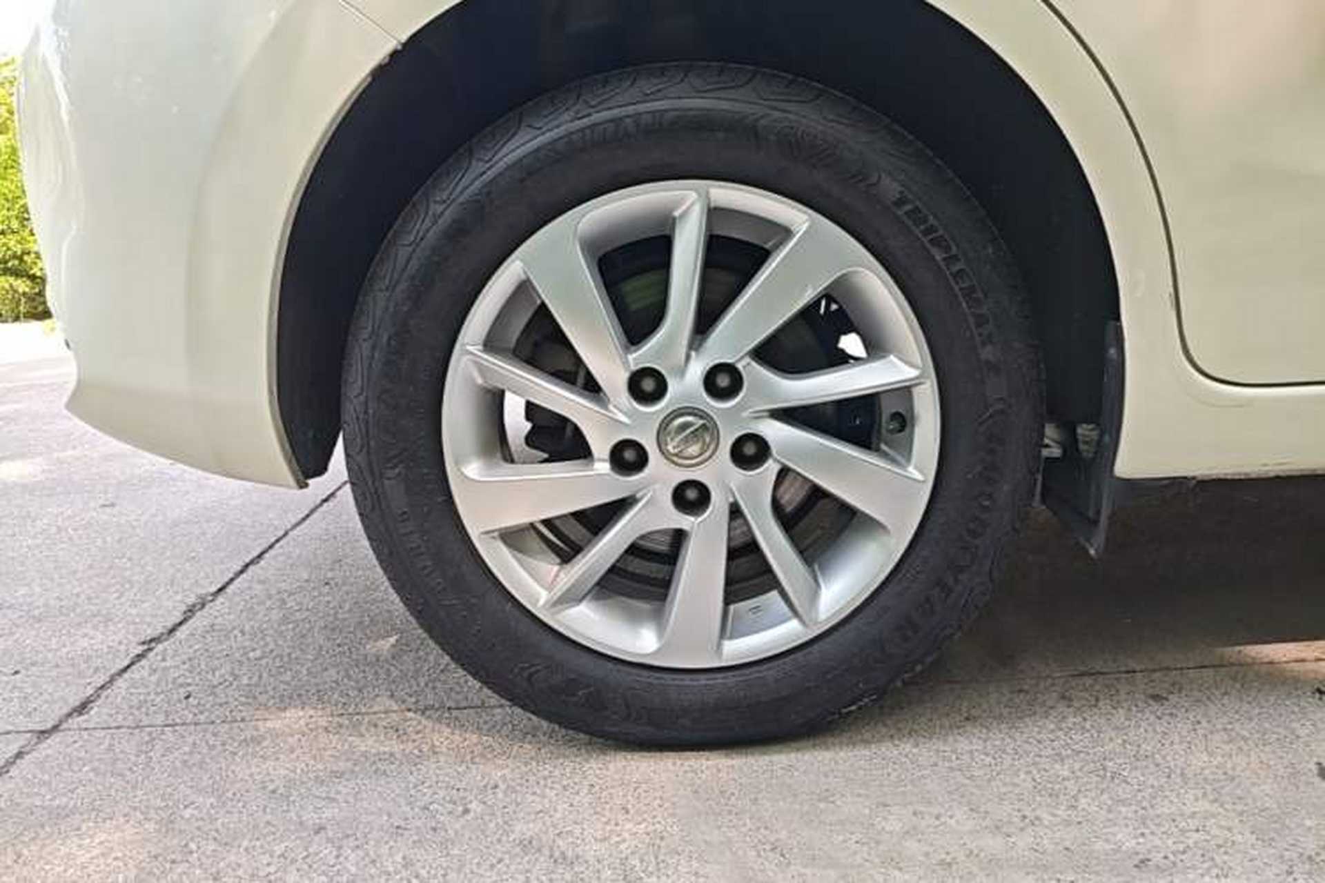 Used Nissan Tiida 2016 1.6L CVT Cool Dynamic Edition Right Rear Wheel Hub