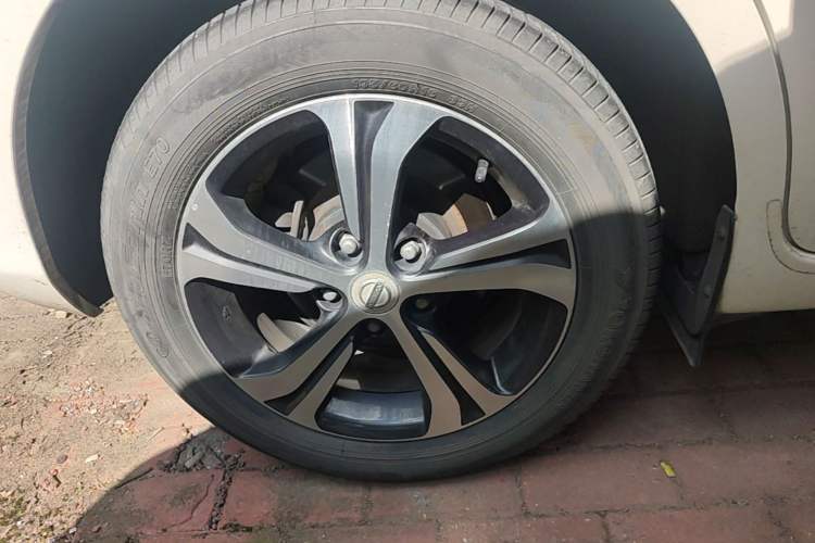 Used Nissan Tiida 2016 1.6L CVT Smart Drive Edition Right Rear Wheel Hub