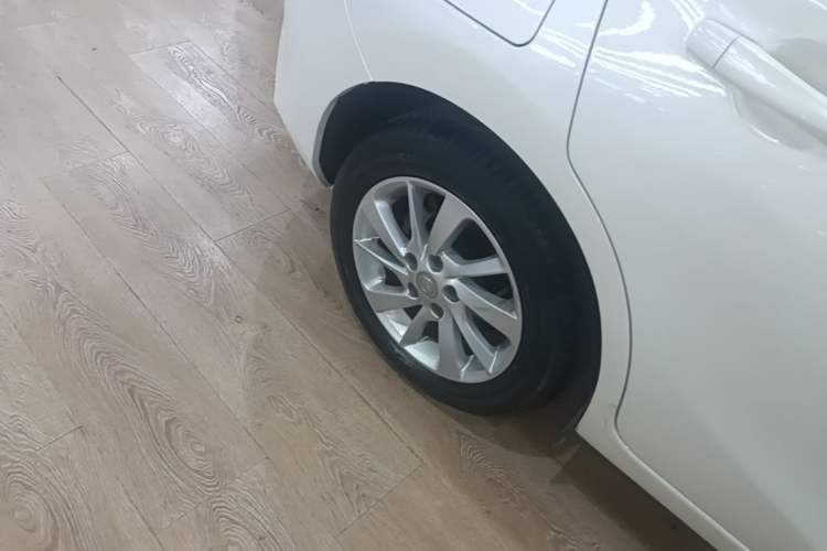 Used Nissan Tiida 2016 1.6L CVT Cool Dynamic Edition Right Rear Wheel Hub