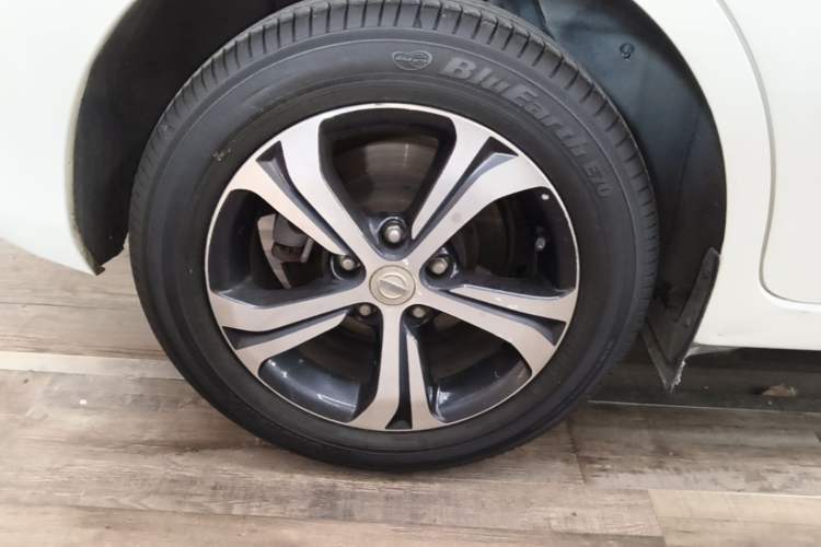 Used Nissan Tiida 2016 1.6L CVT Smart Drive Edition Right Rear Wheel Hub