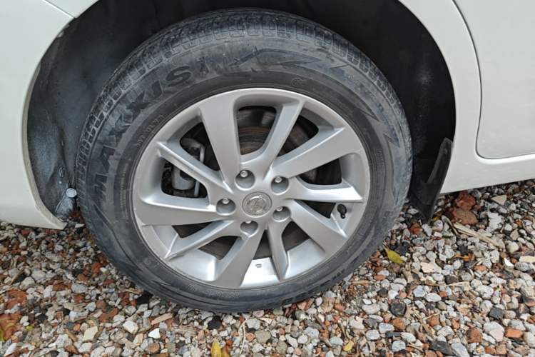 Used Nissan Tiida 2016 1.6L CVT Cool Dynamic Edition Right Rear Wheel Hub