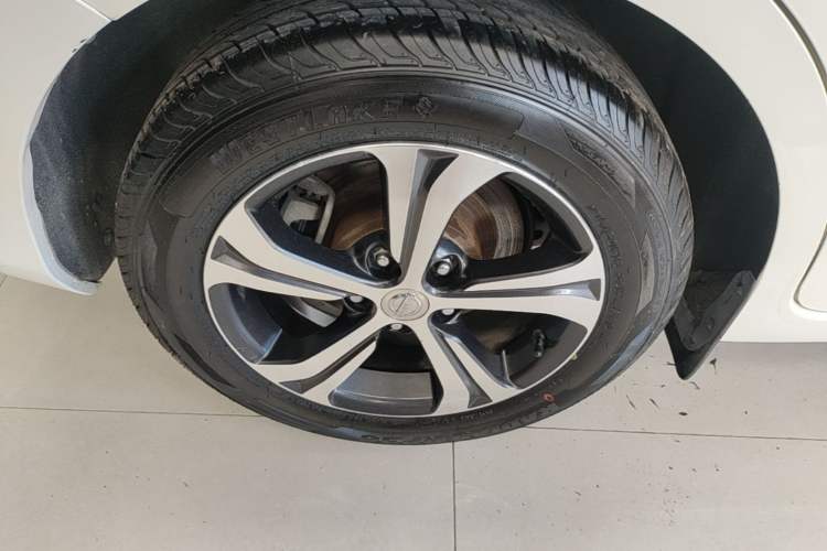 Used Nissan Tiida 2016 1.6L CVT Smart Drive Edition Right Rear Wheel Hub
