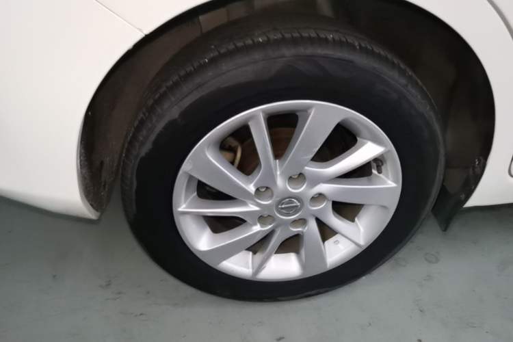 Used Nissan Tiida 2016 1.6L CVT Cool Dynamic Edition Right Rear Wheel Hub