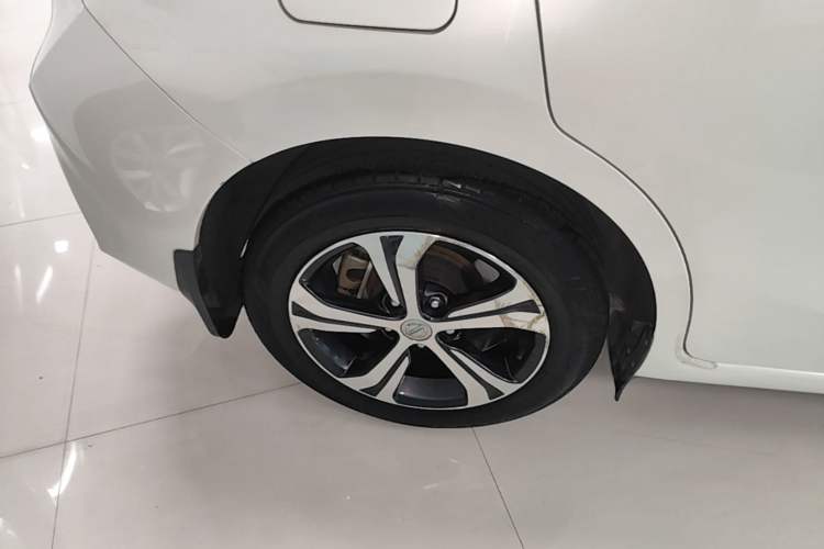 Used Nissan Tiida 2016 1.6L CVT Smart Drive Edition Right Rear Wheel Hub