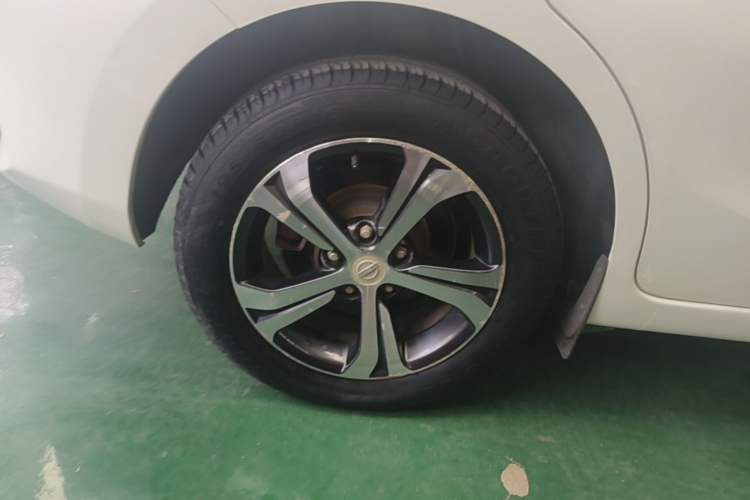 Used Nissan Tiida 2016 1.6L CVT Smart Drive Edition Right Rear Wheel Hub