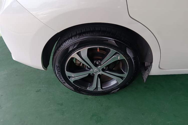Used Nissan Tiida 2016 1.6L CVT Smart Drive Edition Right Rear Wheel Hub