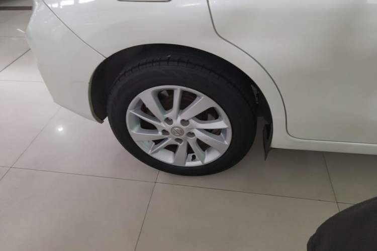 Used Nissan Tiida 2016 1.6L CVT Cool Dynamic Edition Right Rear Wheel Hub