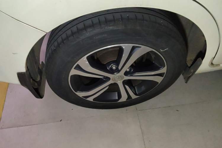 Used Nissan Tiida 2016 1.6L CVT Smart Drive Edition Right Rear Wheel Hub