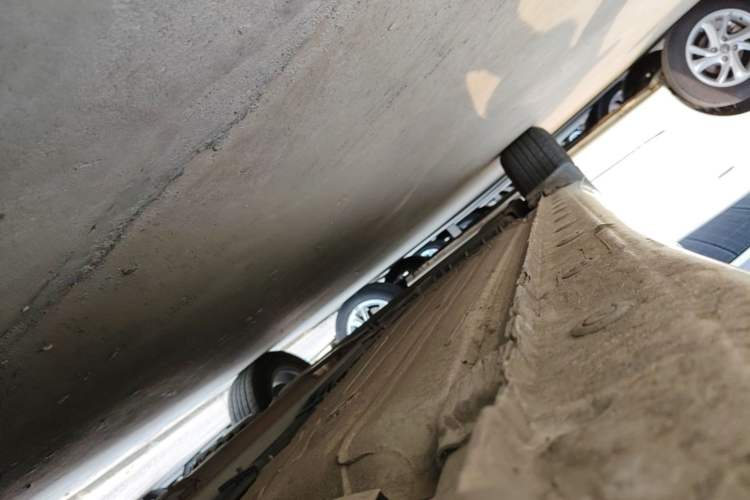 Used Nissan Tiida 2016 1.6L CVT Cool Dynamic Edition Right Side Sill