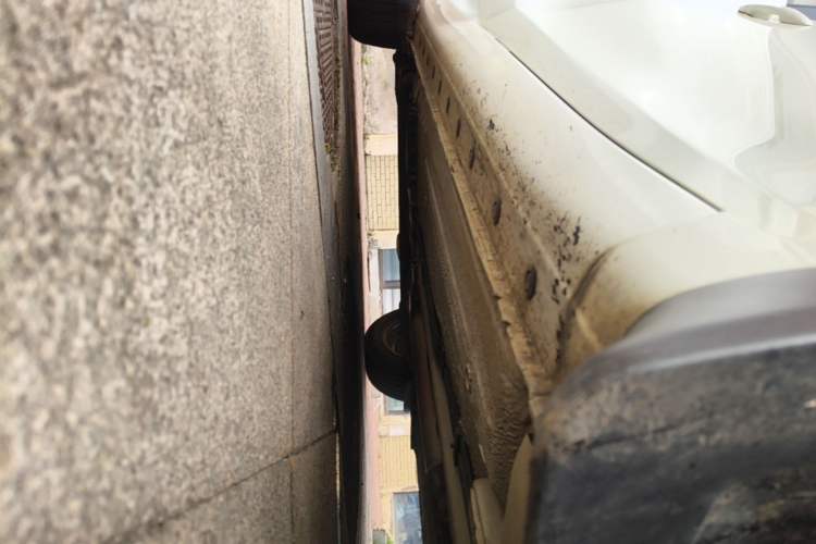 Used Nissan Tiida 2016 1.6L CVT Cool Dynamic Edition Right Side Sill