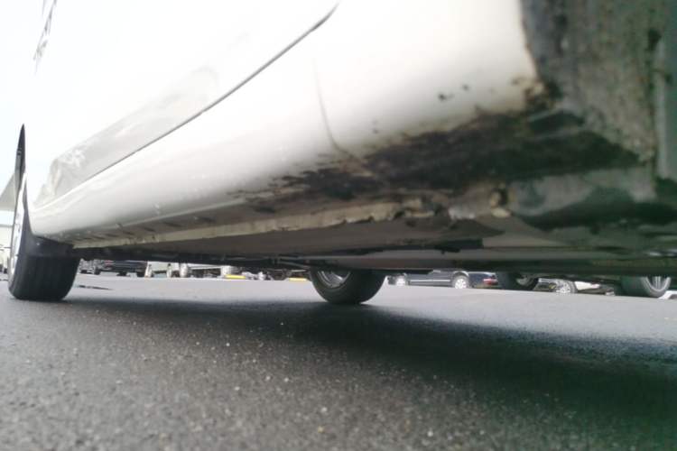 Used Nissan Tiida 2016 1.6L CVT Cool Dynamic Edition Right Side Sill