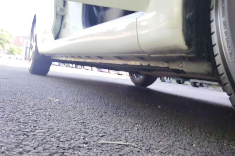 Used Nissan Tiida 2016 1.6L CVT Smart Drive Edition Right Side Sill