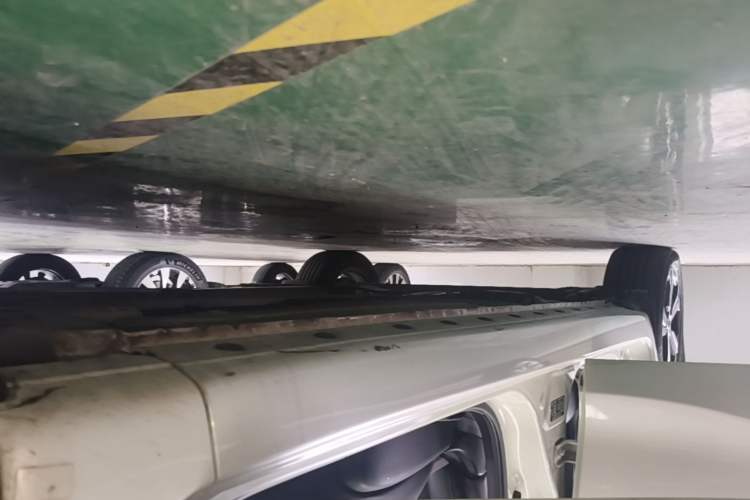 Used Nissan Tiida 2016 1.6L CVT Smart Drive Edition Right Side Sill