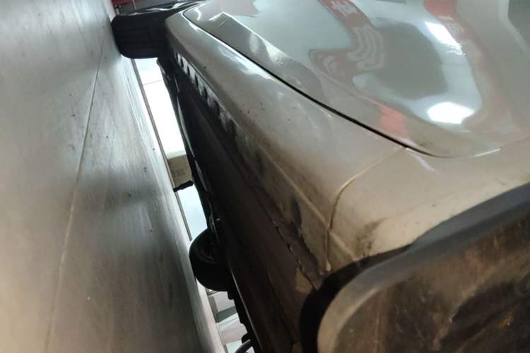 Used Nissan Tiida 2016 1.6L CVT Smart Drive Edition Right Side Sill