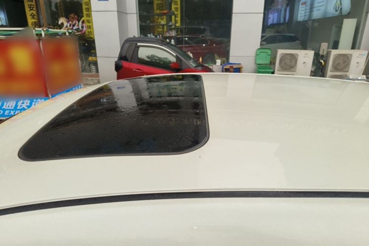 Used Nissan Tiida 2016 1.6L CVT Smart Drive Edition Roof