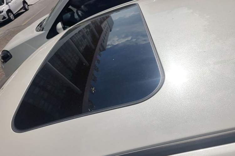 Used Nissan Tiida 2016 1.6L CVT Smart Drive Edition Roof
