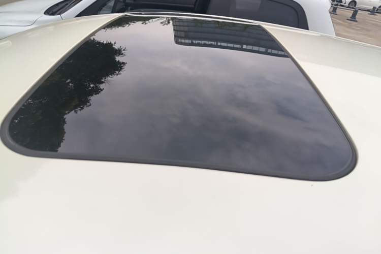 Used Nissan Tiida 2016 1.6L CVT Smart Drive Edition Roof