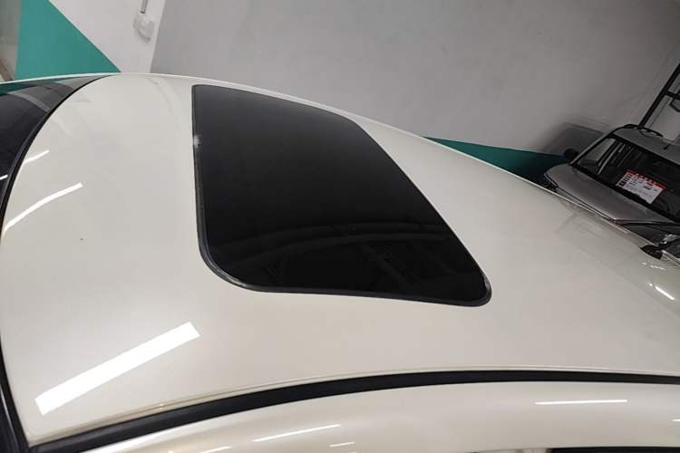 Used Nissan Tiida 2016 1.6L CVT Smart Drive Edition Roof
