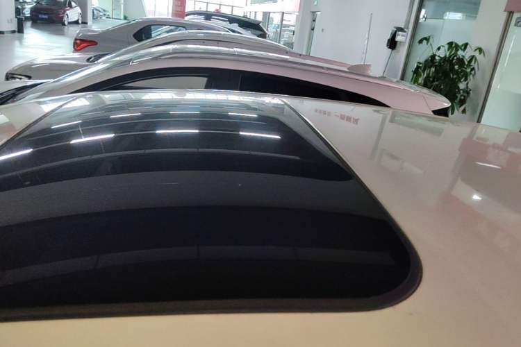 Used Nissan Tiida 2016 1.6L CVT Smart Drive Edition Roof