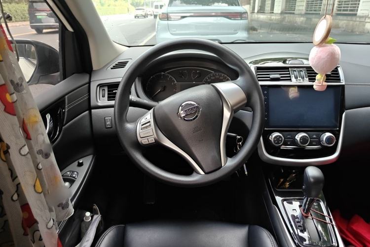 Used Nissan Tiida 2016 1.6L CVT Cool Dynamic Edition Steering Wheel