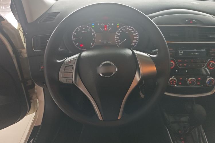 Used Nissan Tiida 2016 1.6L CVT Cool Dynamic Edition Steering Wheel