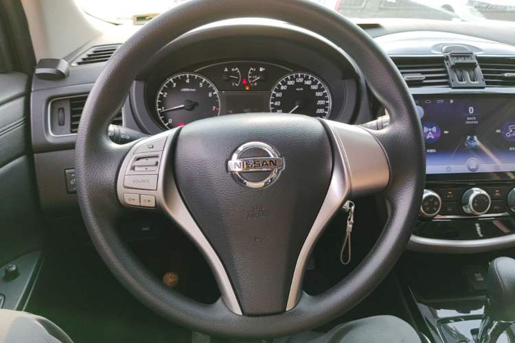 Used Nissan Tiida 2016 1.6L CVT Cool Dynamic Edition Steering Wheel