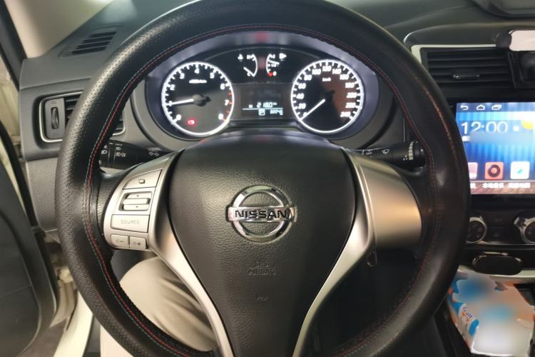 Used Nissan Tiida 2016 1.6L CVT Cool Dynamic Edition Steering Wheel