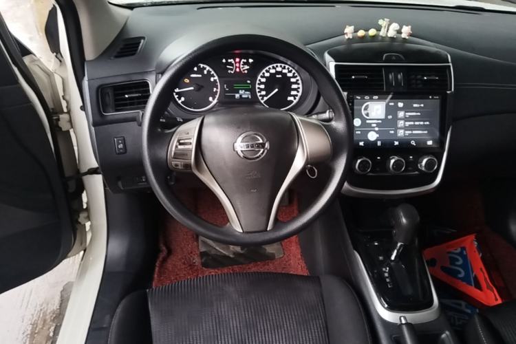 Used Nissan Tiida 2016 1.6L CVT Cool Dynamic Edition Steering Wheel