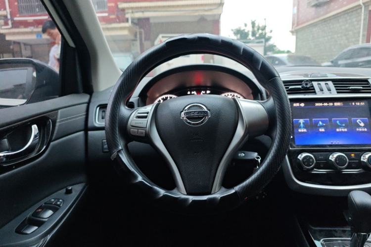Used Nissan Tiida 2016 1.6L CVT Cool Dynamic Edition Steering Wheel