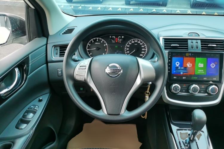 Used Nissan Tiida 2016 1.6L CVT Cool Dynamic Edition Steering Wheel
