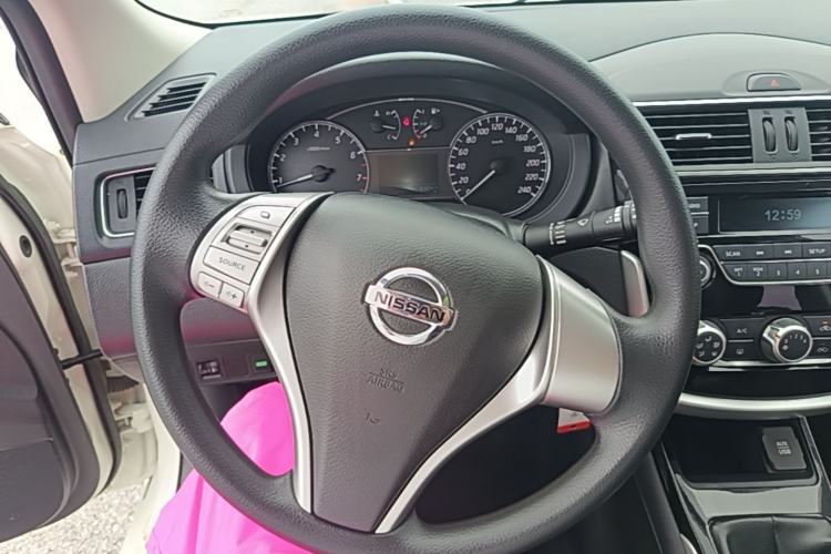 Used Nissan Tiida 2016 1.6L Manual Cool Edition Steering Wheel