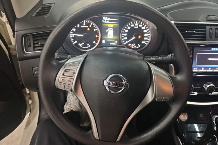 Used Nissan Tiida 2016 1.6L CVT Smart Drive Edition Steering Wheel