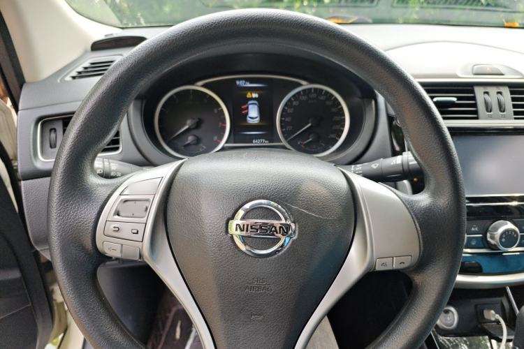 Used Nissan Tiida 2016 1.6L CVT Cool Dynamic Edition Steering Wheel