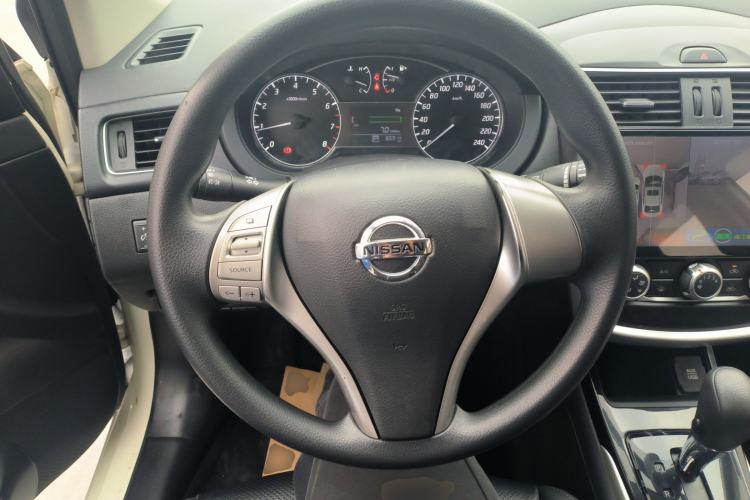 Used Nissan Tiida 2016 1.6L CVT Cool Dynamic Edition Steering Wheel