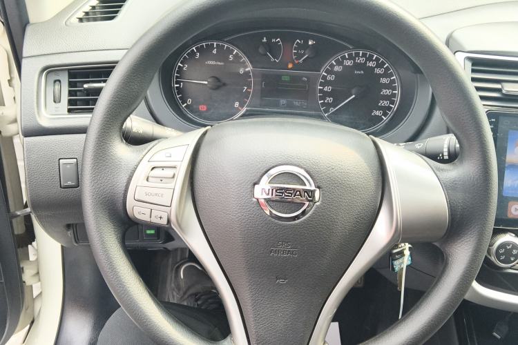 Used Nissan Tiida 2016 1.6L CVT Cool Dynamic Edition Steering Wheel