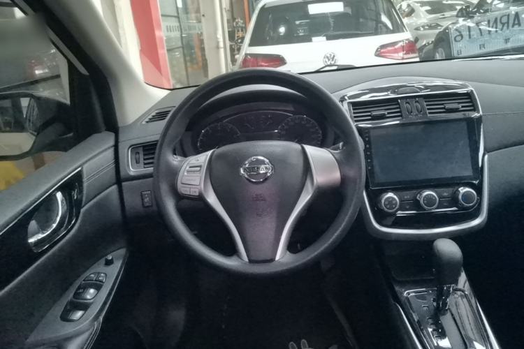 Used Nissan Tiida 2016 1.6L CVT Cool Dynamic Edition Steering Wheel