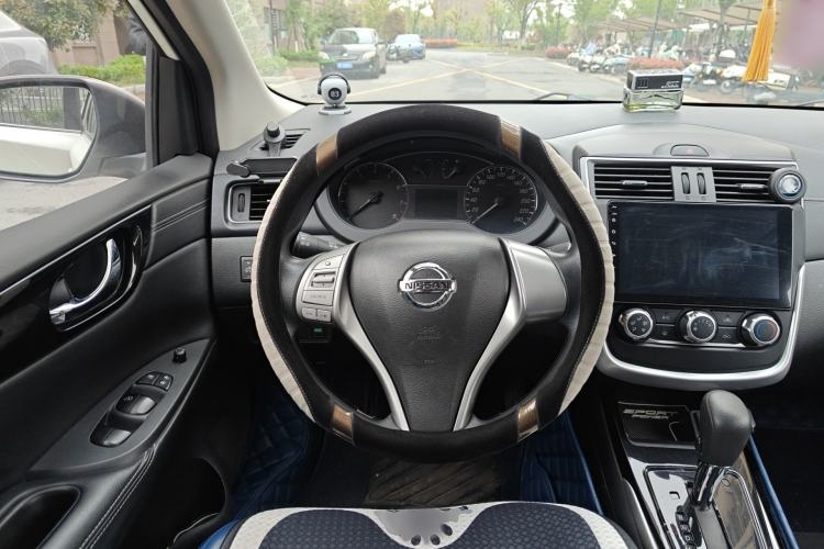Used Nissan Tiida 2016 1.6L CVT Cool Dynamic Edition Steering Wheel