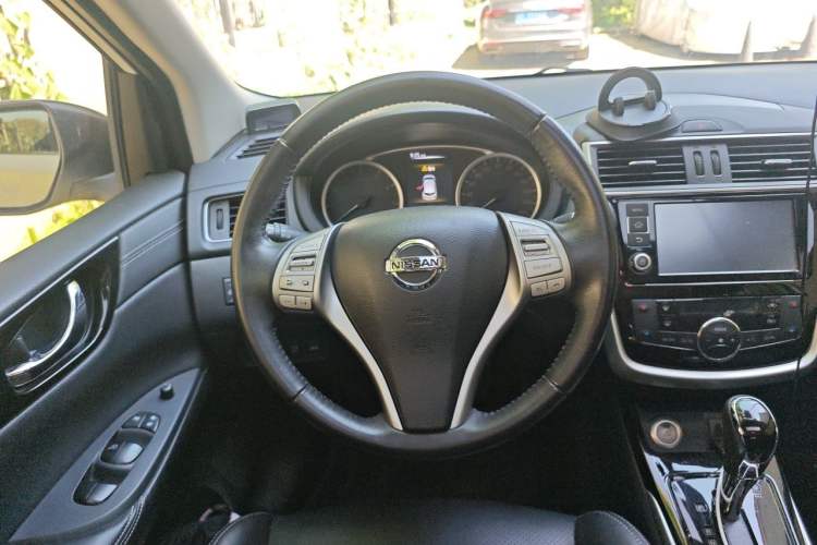 Used Nissan Tiida 2016 1.6L CVT ZhiZun Edition Steering Wheel