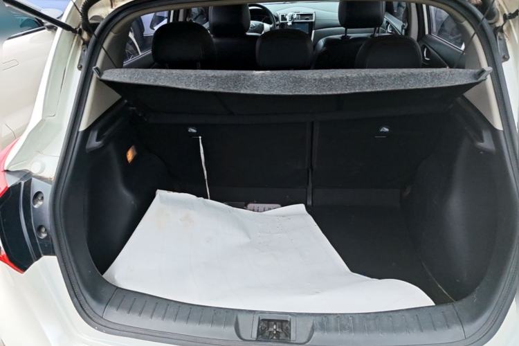 Used Nissan Tiida 2016 1.6L CVT Smart Drive Edition Trunk
