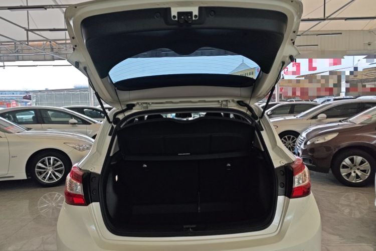 Used Nissan Tiida 2016 1.6L CVT Smart Drive Edition Trunk