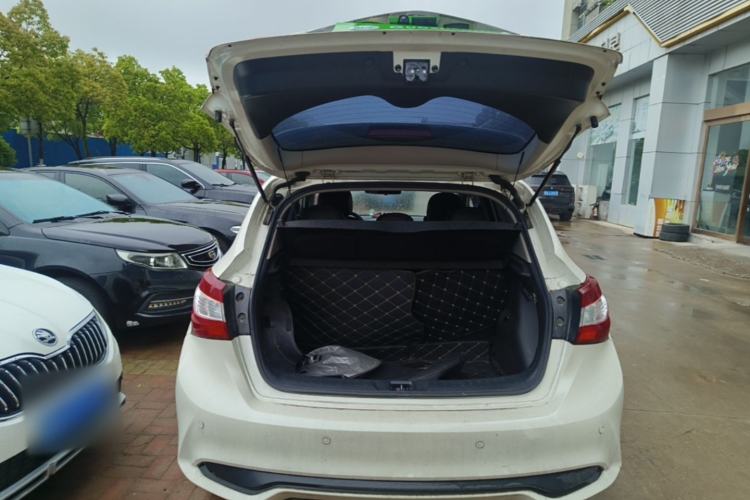 Used Nissan Tiida 2016 1.6L CVT Smart Drive Edition Trunk
