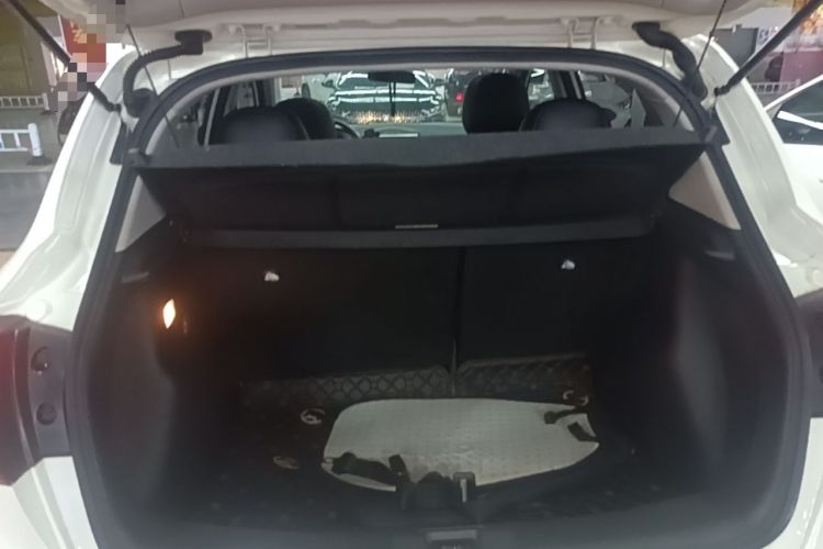 Used Nissan Tiida 2016 1.6L CVT Cool Dynamic Edition Trunk