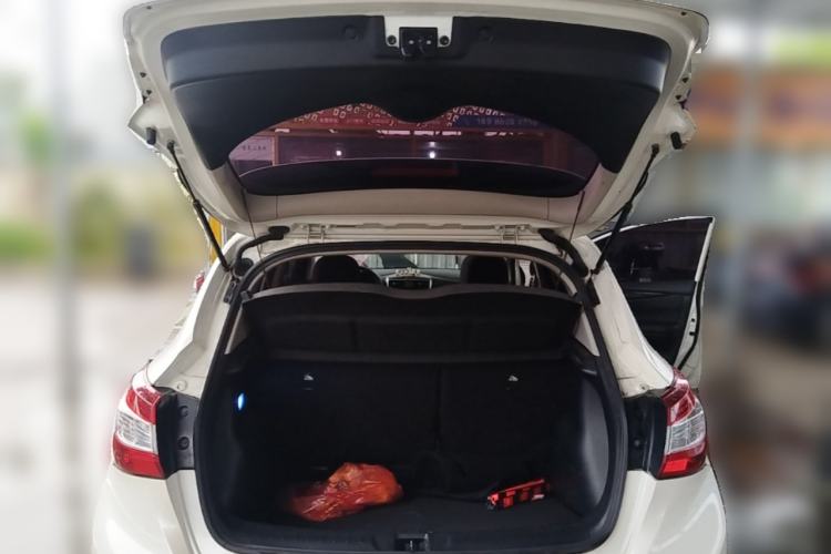 Used Nissan Tiida 2016 1.6L CVT Cool Dynamic Edition Trunk