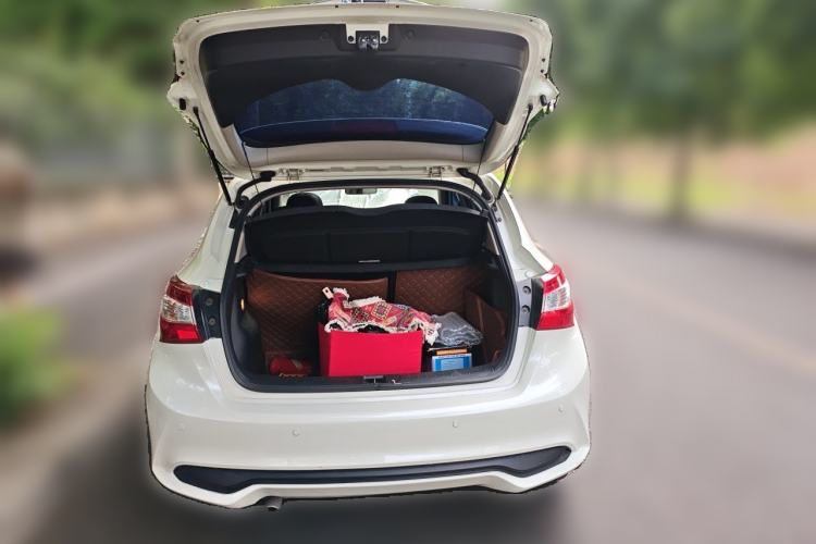 Used Nissan Tiida 2016 1.6L CVT Smart Drive Edition Trunk