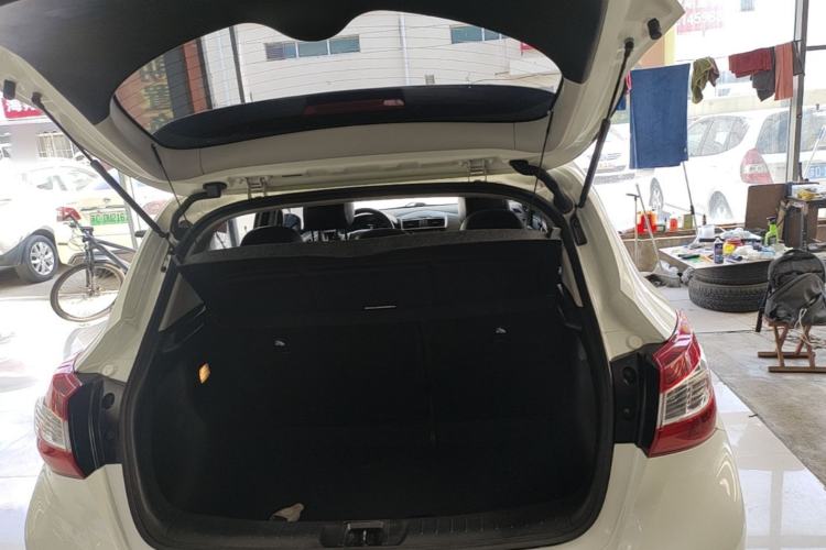 Used Nissan Tiida 2016 1.6L CVT Smart Drive Edition Trunk