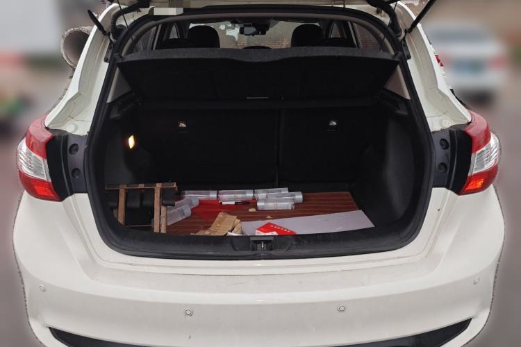 Used Nissan Tiida 2016 1.6L CVT Smart Drive Edition Trunk
