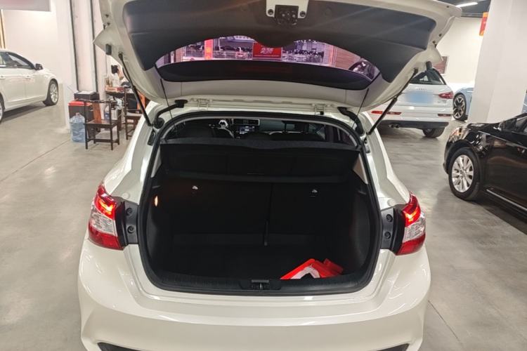 Used Nissan Tiida 2016 1.6L CVT Smart Drive Edition Trunk